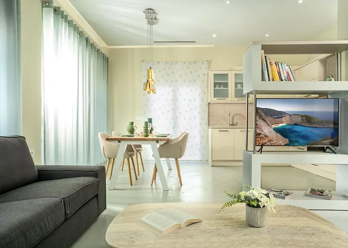 Apartment Sisomar With Private Pool, By Zantewize