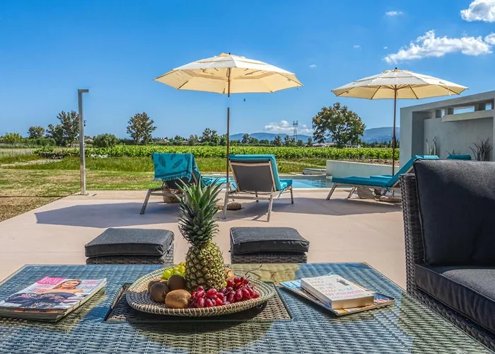 Apartment Sisomar With Private Pool, By Zantewize