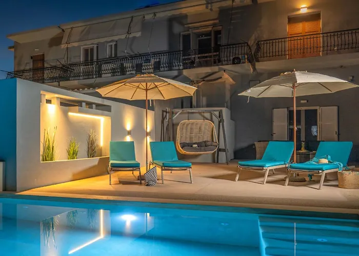 Apartment Sisomar With Private Pool, By Zantewize Gaitani