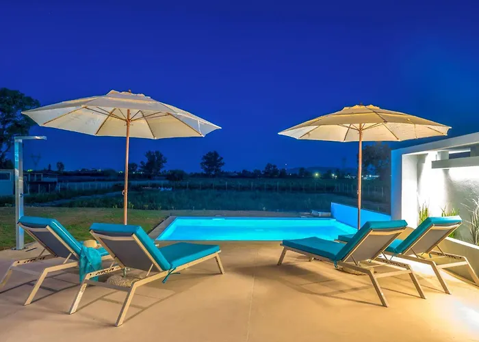 Apartment Sisomar With Private Pool, By Zantewize