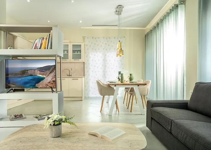 Sisomar With Private Pool, By Zantewize * Gaitani