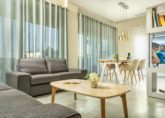 Apartment Sisomar With Private Pool, By Zantewize